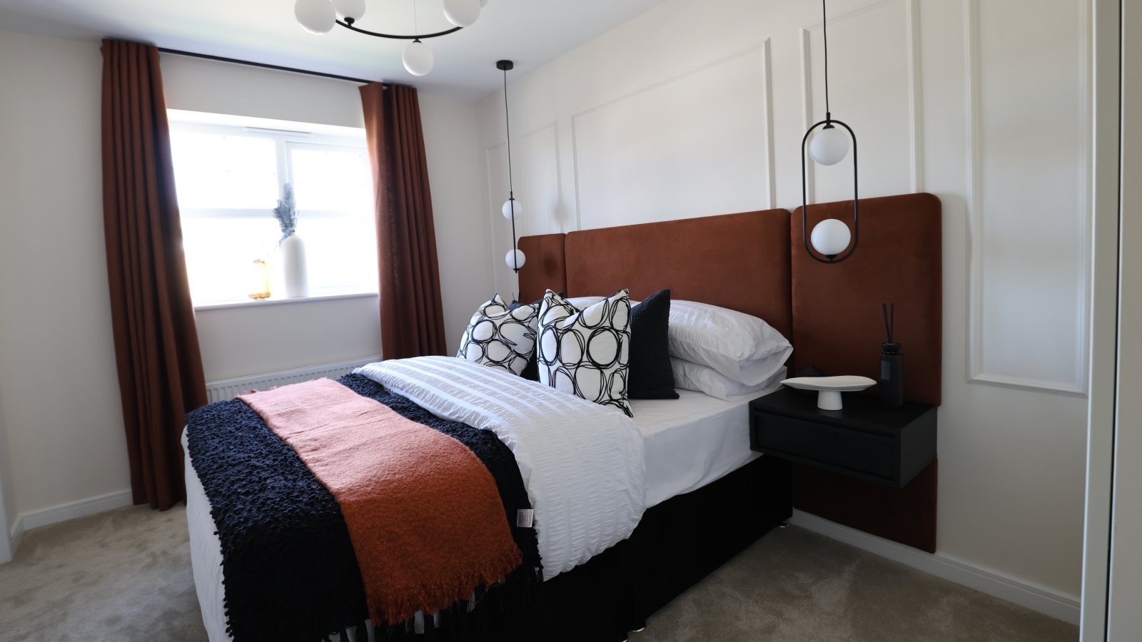Spacious bedroom