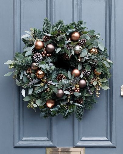 Wintry Christmas Wreath